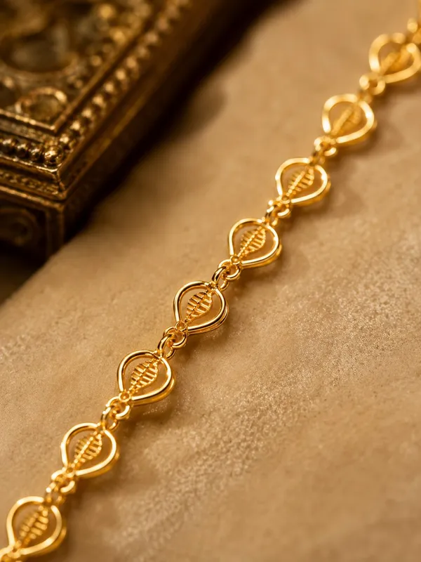 1GM_Gold_Plated_Designer_Link_Chain_for_Women_|_Intricate_Elegant_Pattern_|_Lightweight_Daily_Wear_Fashion_Jewellery