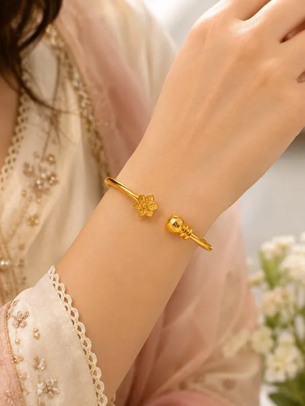 1_GM_Gold_Plated_Flower_Bracelet_for_Women,_Adjustable_Free_Size,_Elegant_Floral_Design,_1_Piece