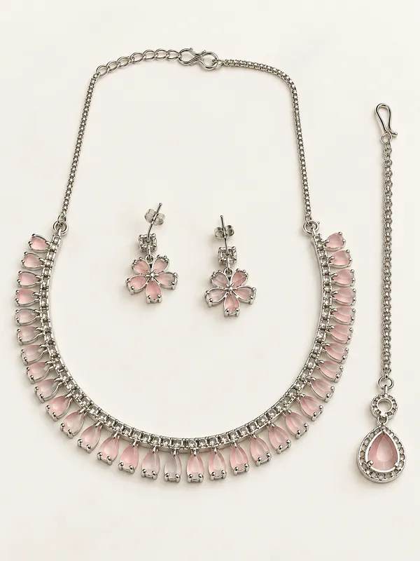 AD_Necklace_Set_with_Earrings_&_Matching_Maangtika