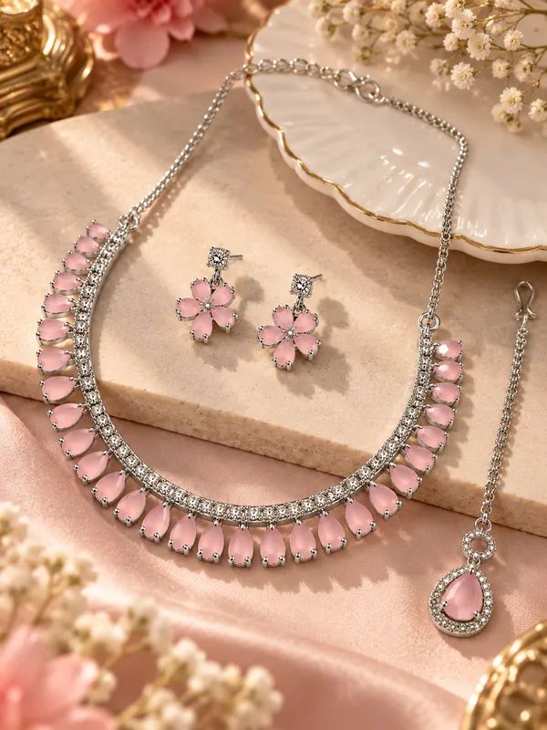 AD_Necklace_Set_with_Earrings_&_Matching_Maangtika