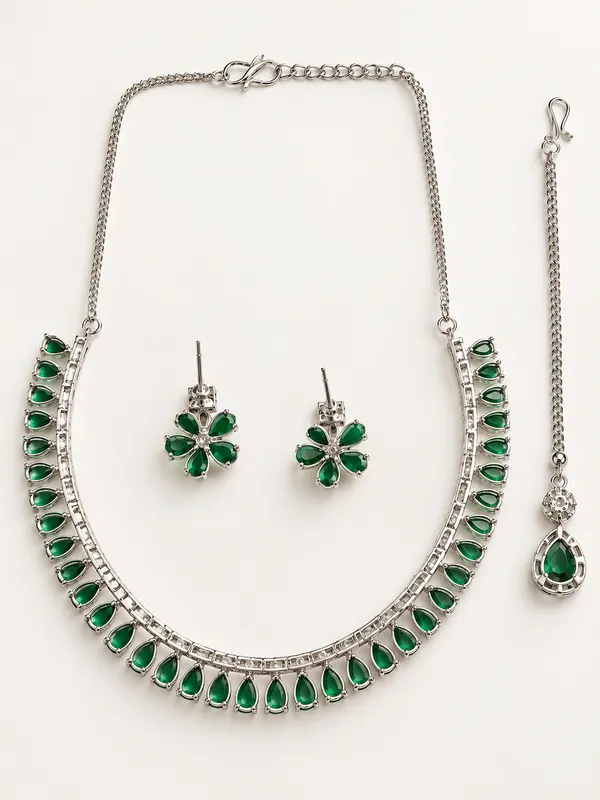AD_Necklace_Set_with_Earrings_&_Matching_Mangtika