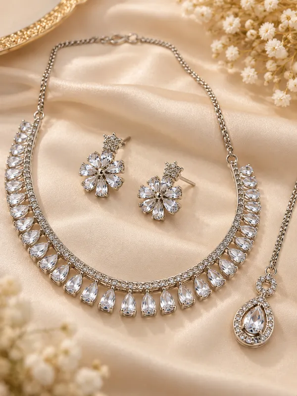 AD_Necklace_Set_with_Earrings_and_Mangtika