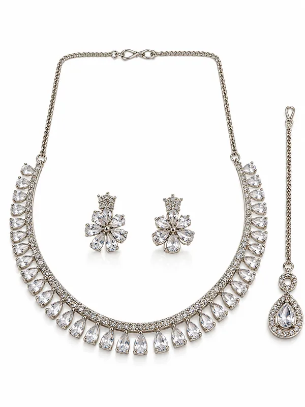AD_Necklace_Set_with_Earrings_and_Mangtika