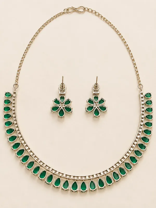 AD_Stone_Green_Floral_Necklace_Set_with_Matching_Earrings