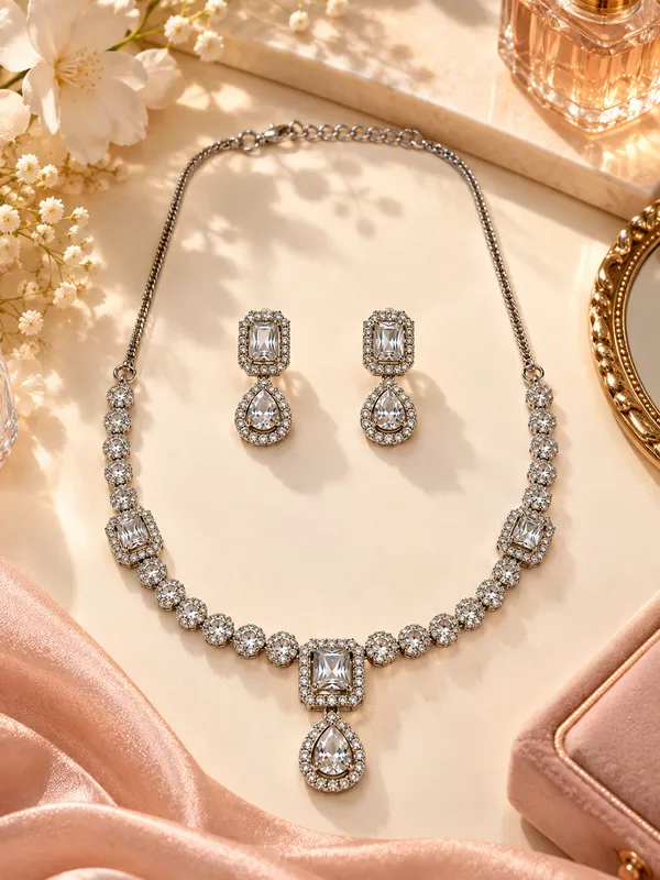 AD_Stone_Necklace_Set_with_Pairing_Earrings