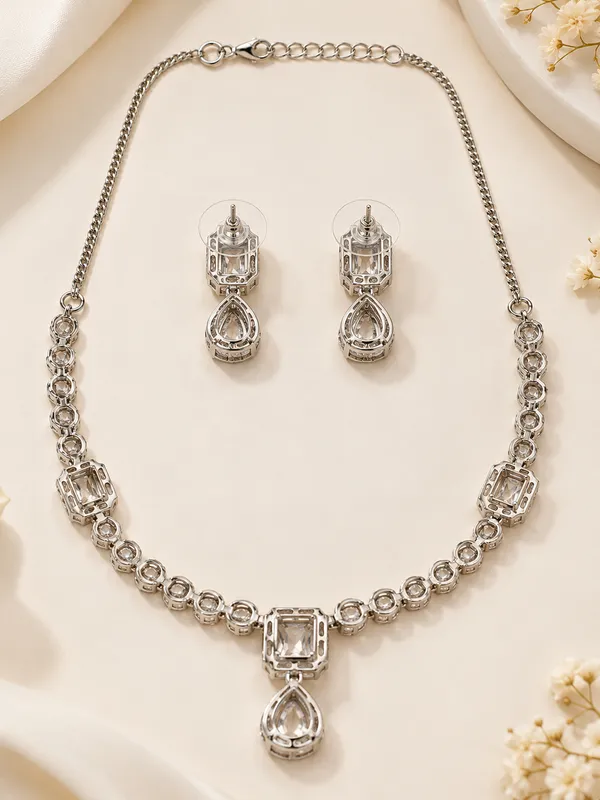 AD_Stone_Necklace_Set_with_Pairing_Earrings