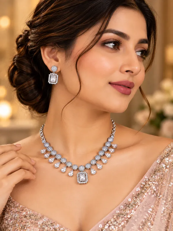 AD_Stone_Necklace_Set_with_Pairing_Earrings