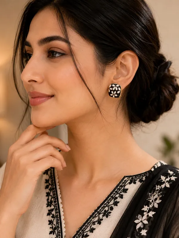 Black_&_White_Meenakari_Floral_Square_Stud_Earrings