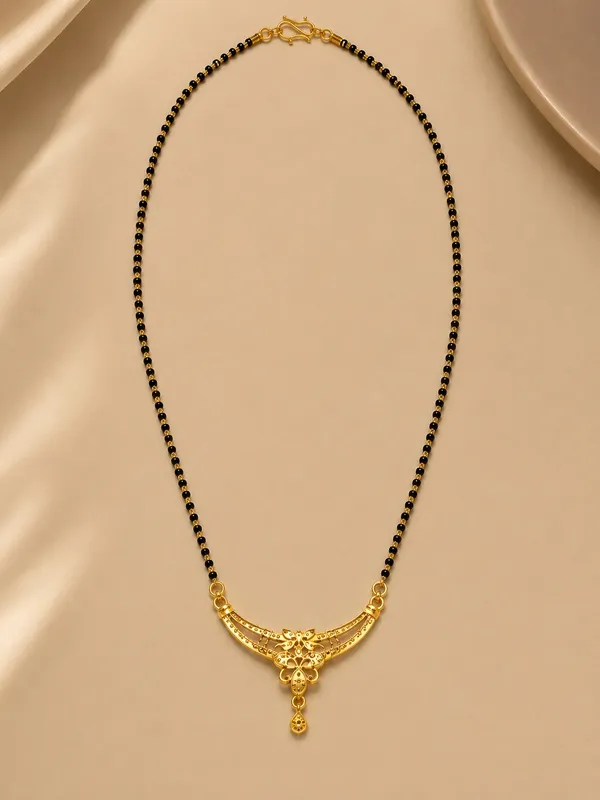 Elegant_Gold_Plated_Black_Beaded_Chain_Necklace_Set_with_Floral_Pendant_&_Matching_Earrings_18_INCH