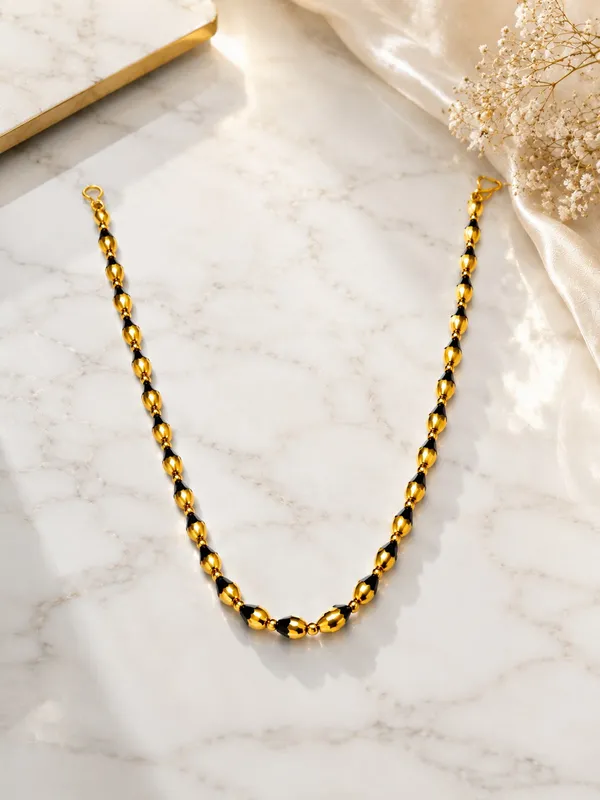 Elegant_Gold_&_Black_Bead_Mala_–_18_Inch_Traditional_Necklace