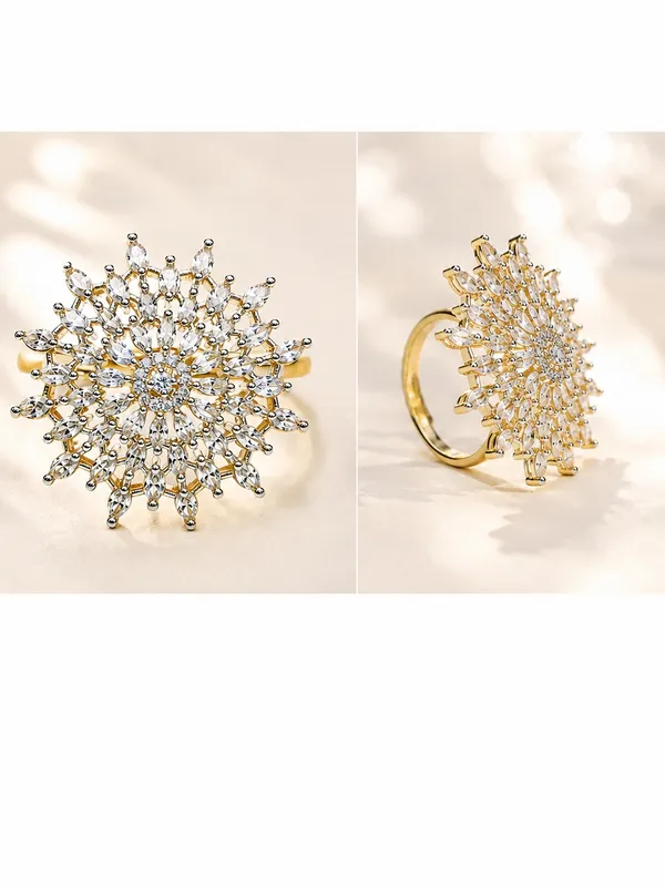 Elegant_Two_Tone_AD_Stone_Statement_Finger_Ring