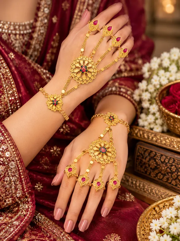 Gold_Plated_Traditional_Floral_Panja_Hand_Harness_with_Finger_Rings
