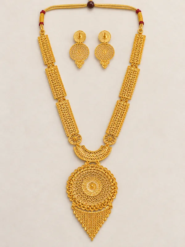 Gold_Plated_Traditional_Necklace_Set_with_Matching_Earrings_for_Women