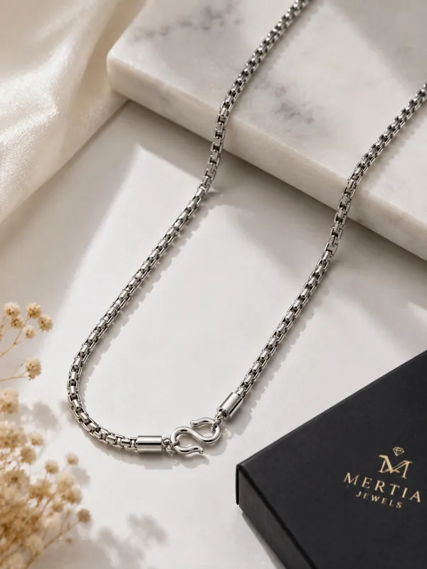 Men’s_Silver-Tone_Link_Chain_–_20_Inch,_Stylish_Interlocking_Design_with_Secure_S-Hook_Closure