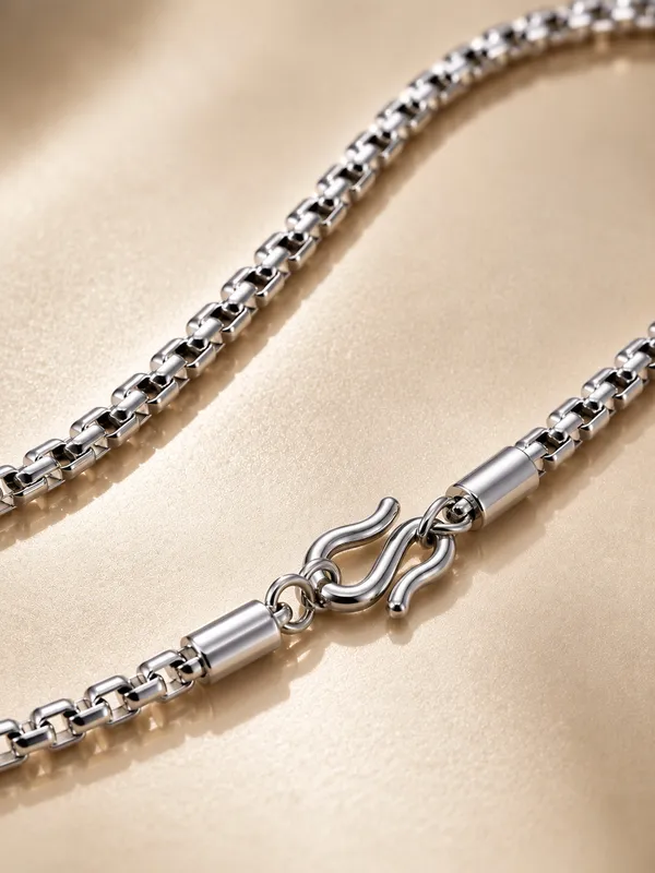Men’s_Silver-Tone_Link_Chain_–_20_Inch,_Stylish_Interlocking_Design_with_Secure_S-Hook_Closure