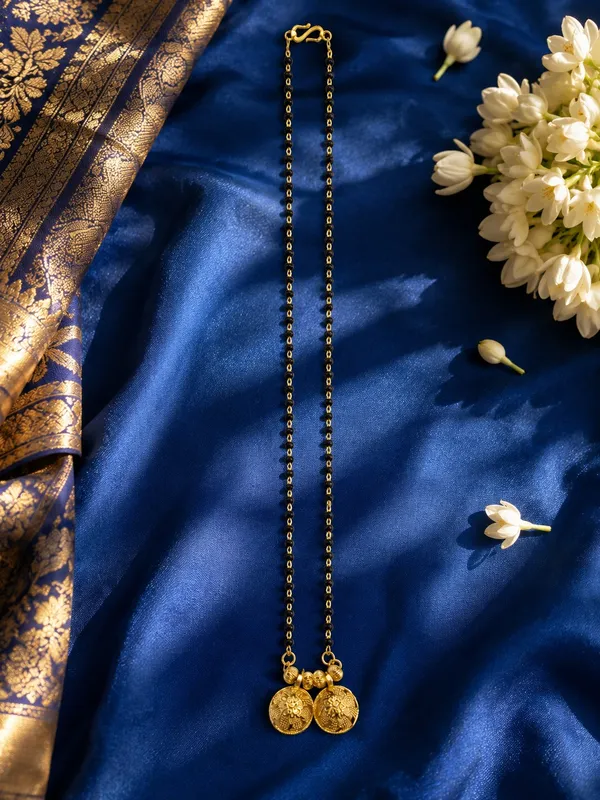 One_Gram_Gold_Plated_Mangalsutra_for_Women_–_18_Inch_1_Line_Black_Bead_Mangalsutra_with_Traditional_Pendant,_Lightweight_Daily_Wear_Mangalsutra_Jewellery