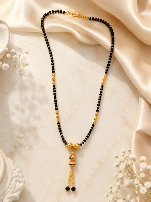 Premium_1_GM_Gold_Plated_Traditional_Mangalsutra_with_Black_Beads_&_Hanging_Pendant