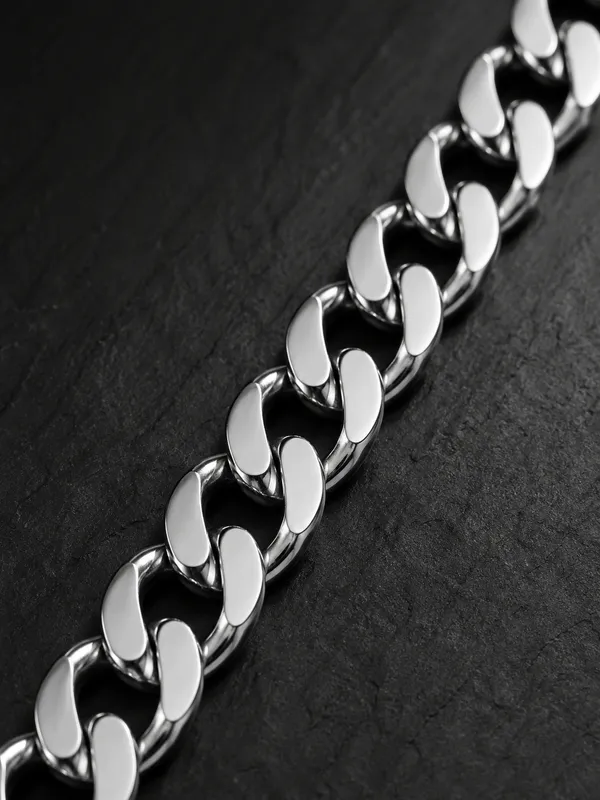 Premium_Silver_Tone_Curb_Link_Chain_for_Men_–_20_Inch_Classic_Fashion_Chain_Necklace