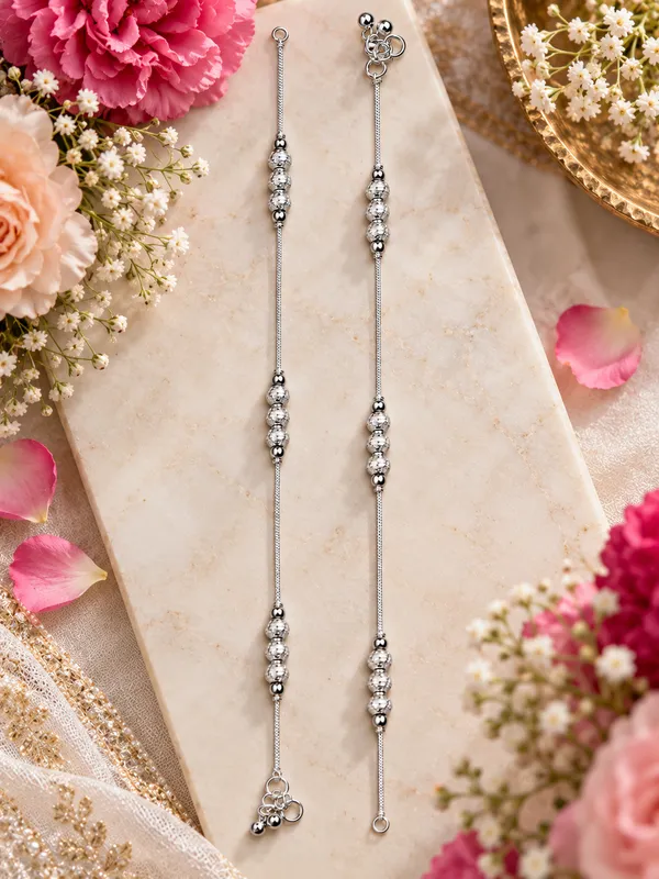 Silver_Plated_Black_&_White_Pearl_Payal_/_Anklet_–_10_Inch