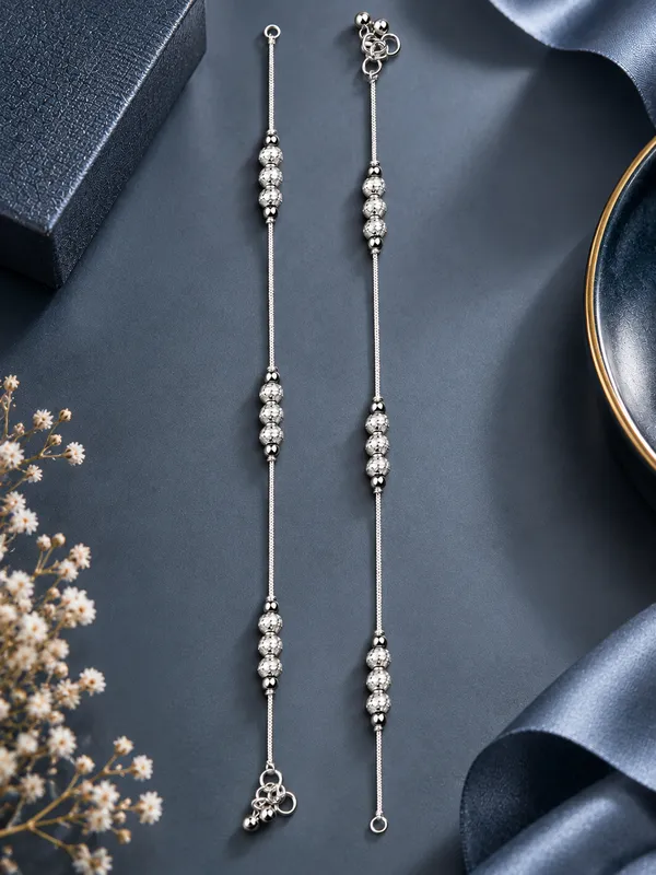 Silver_Plated_Black_&_White_Pearl_Payal_/_Anklet_–_10_Inch
