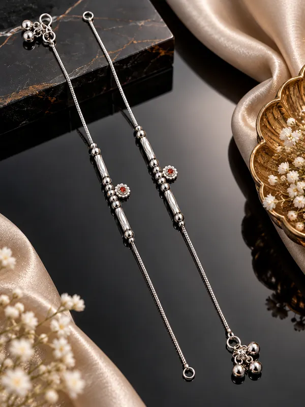 Silver_Plated_Pearl_Payal_/_Anklet_with_Red_Stone_–_10_Inch