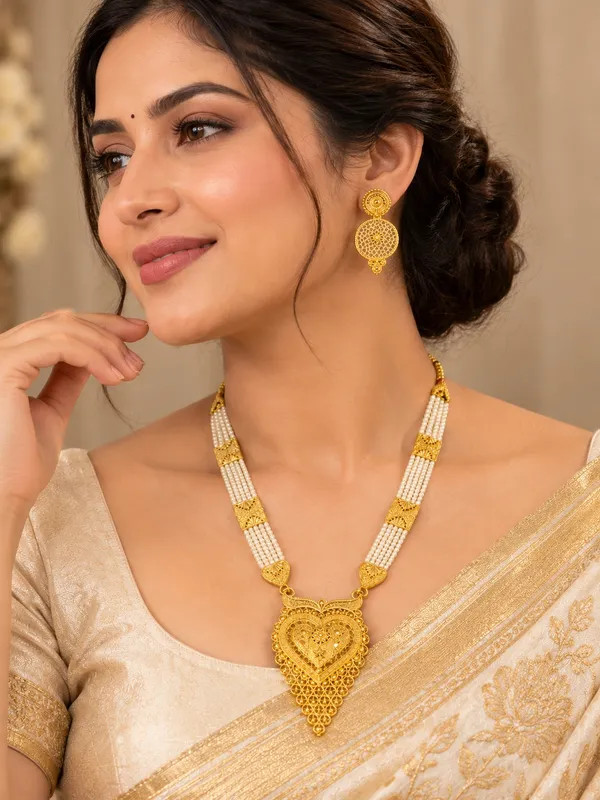 Traditional_Gold_Tone_Pearl_Look_Necklace_Set_with_Matching_Earrings