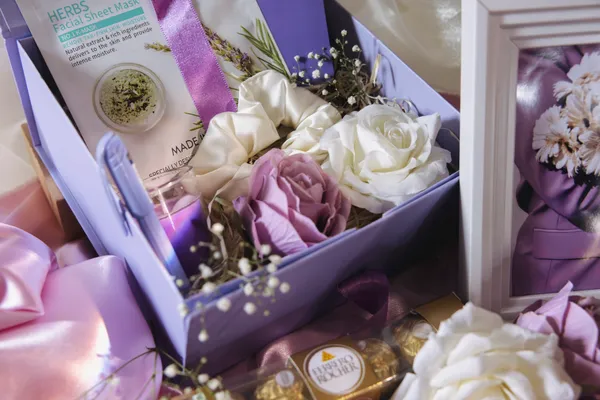 Purple_Beauty_Gift_Hamper_For_Gifting