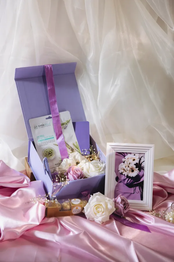 Purple_Beauty_Gift_Hamper_For_Gifting