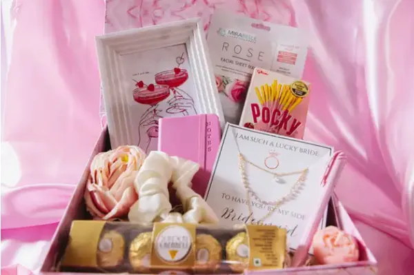 Pink_Cardboard_Gift_Hamper_For_Gifting