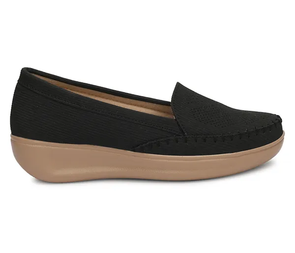 Step_into_effortless_style_and_all-day_comfort_with_these_elegant_wedge_heel_loafers