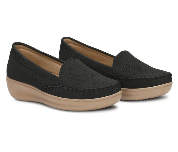 Step_into_effortless_style_and_all-day_comfort_with_these_elegant_wedge_heel_loafers