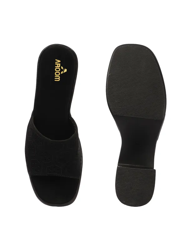 Aroom_Women�s_Textured_Block_Heel_Slide_Sandals