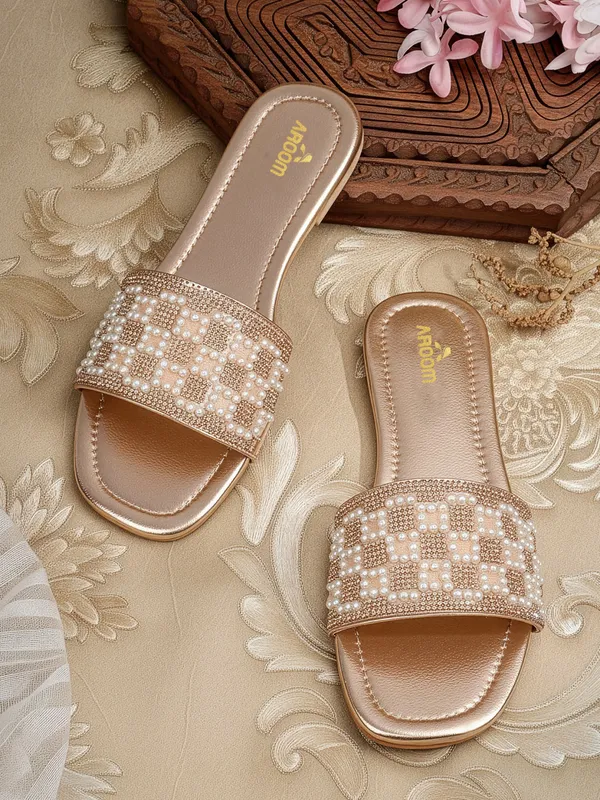 Aroom_Women�s_Pearl_Embellished_Ethnic_Slide_Sandals