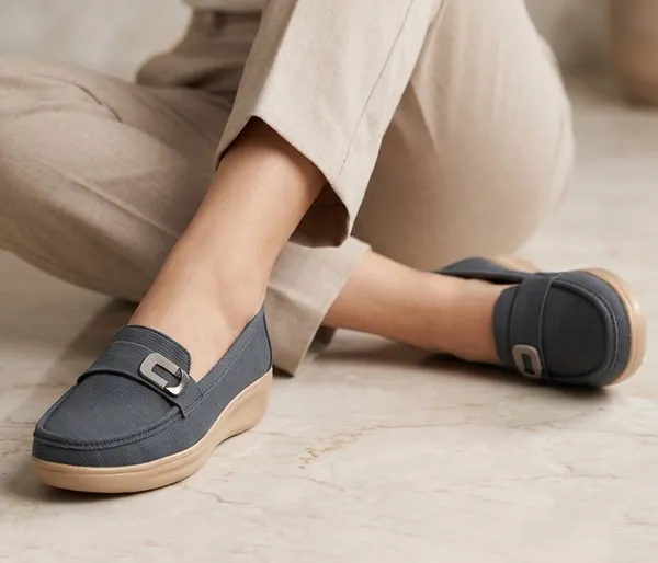 Step_into_effortless_style_and_all-day_comfort_with_these_elegant_wedge_heel_loafers
