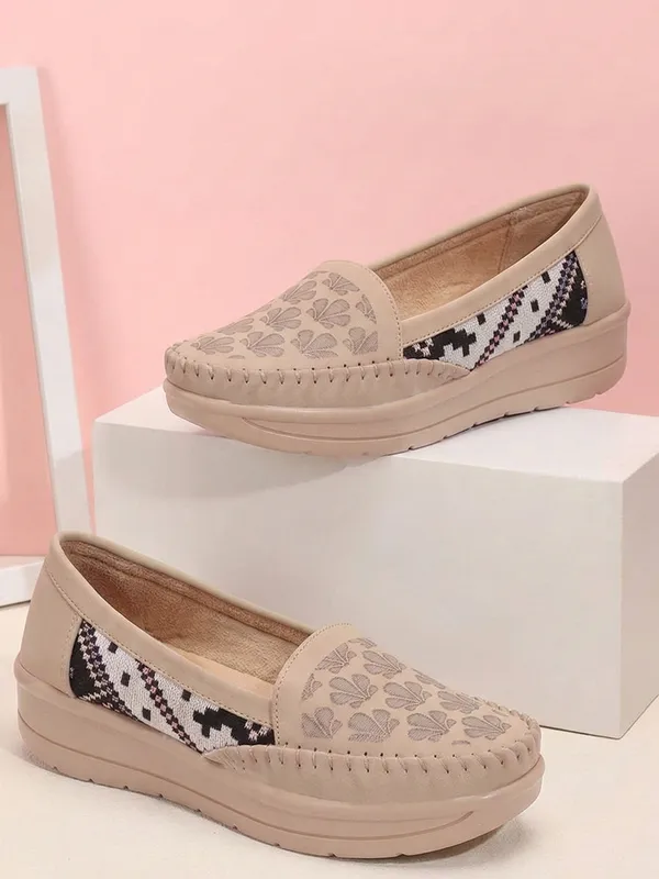 Womens_Printed_Comfort_Loafers_Stylish_Slip-On_Casual_Shoes