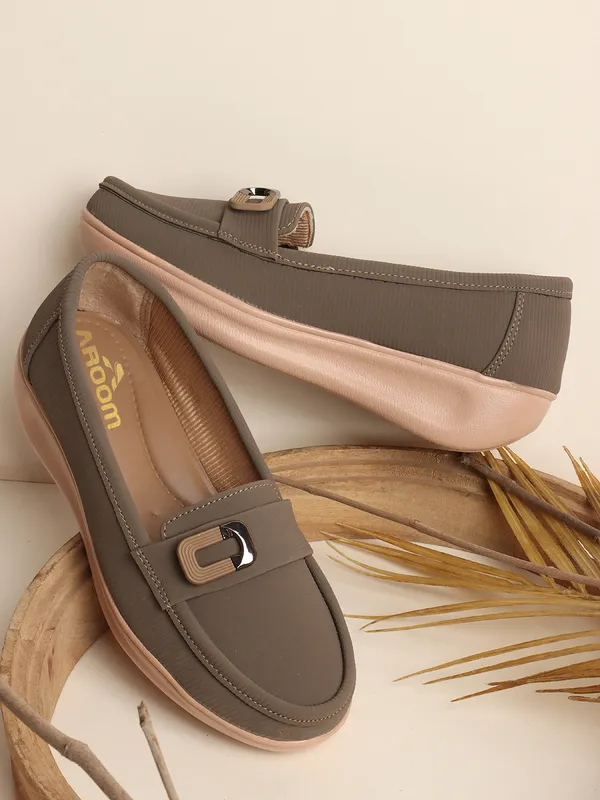 Brown_Knit_Fabric_Casual_Loafers_For_Women_Loafers_Heel