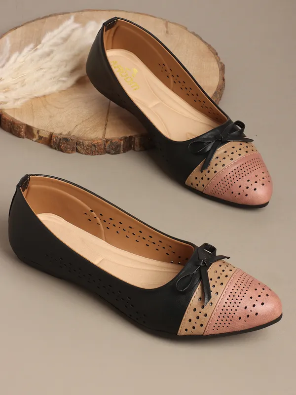Black_Black_And_Perforated_Ballerina_Flats_With_Bow_Design_And_Soft_Cushioned_Insole_For_Women