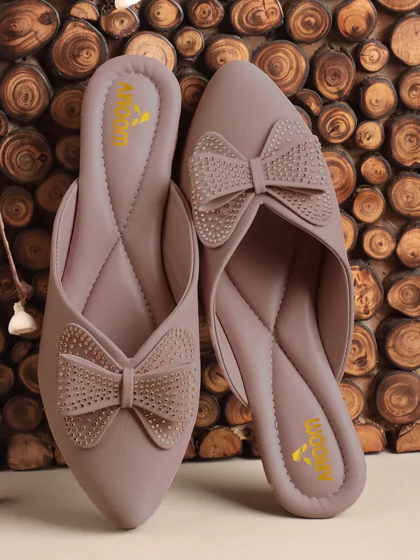Peach_Stylish_Slip_On_Flats_With_Embellished_Bow_Design_For_Women_Elegant_Comfort_Footwear