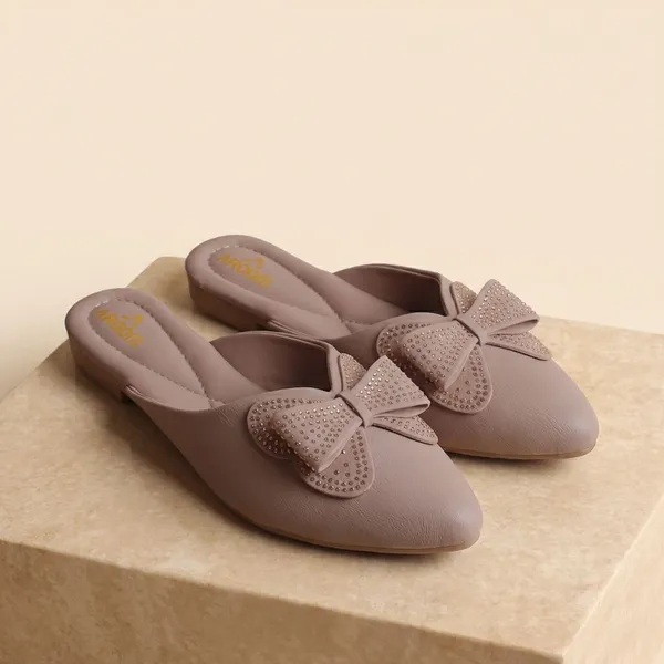 Peach_Stylish_Slip_On_Flats_With_Embellished_Bow_Design_For_Women_Elegant_Comfort_Footwear