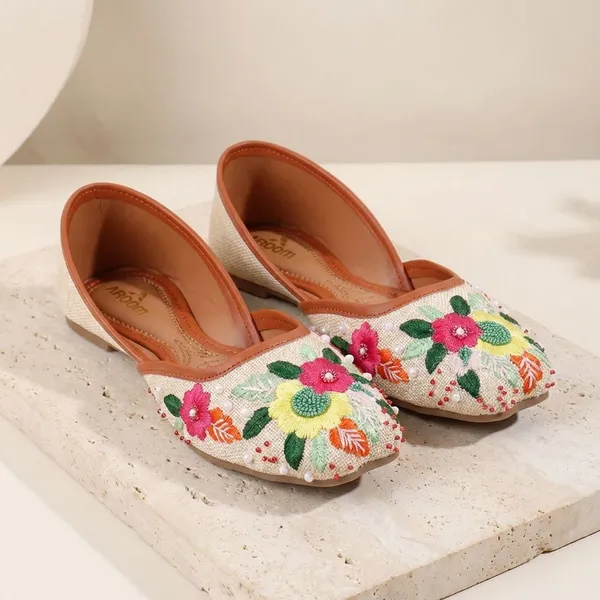 Chiku_Premium_Quality_Jutti_For_Women
