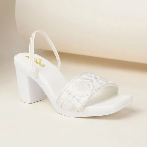 White_Ethnic_Block_Heeled_Sandals_With_Back_Strap_And_Pearl_Embroidery_For_Festive_And_Traditional_Outfits