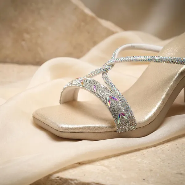 Gold_Elegant_Pearl_Block_Heels_With_Sparkling_Crystal_Embellished_Straps_For_Party_Wear