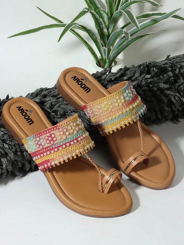 Multicolor_Elegant_Pearl_Embellished_Kolhapuri_Flat_Sandal_For_Women_With_Soft_Comfort_Sole_And_Ethnic_Festive_Design