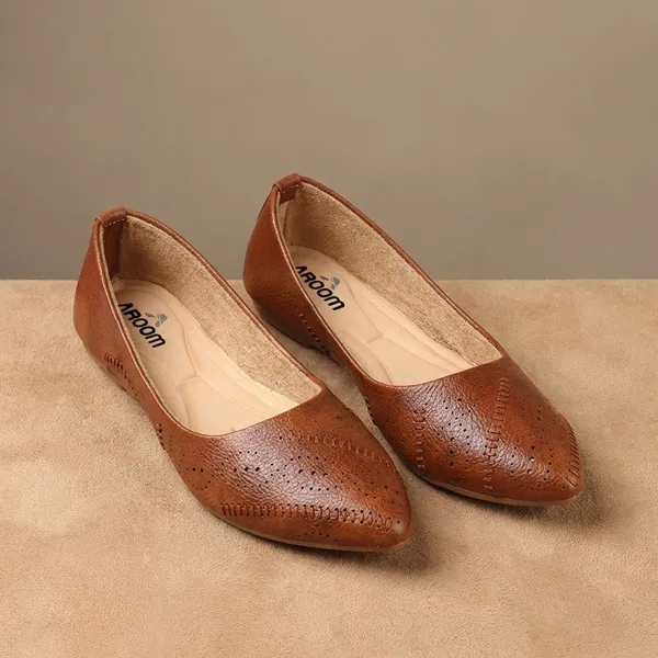 Tan_Elegant_Womens_Slip_On_Ballerina_Flats_With_Textured,_Cushioned_Insole_And_Embellished_Centerpiece_Perfect_For_Daily_Wear