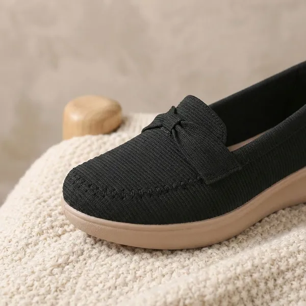 Black_Classic_Loafers_With_Comfortable_Cushioned_Sole_And_Stylish_Design_For_Everyday_Wear