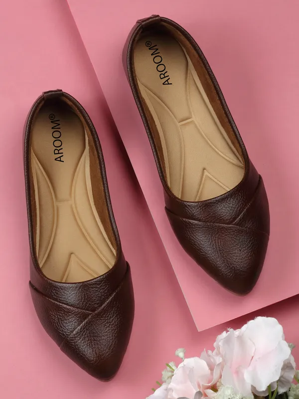 Brown_Classic_Dark_Textured_Faux_Leather_Ballerina_Flats_With_Soft_Cushioning_And_Elegant_Cross_Stitch_Design