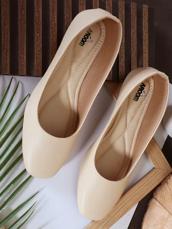 Cream_Elegant_Ballerina_Flats_For_Women_With_Soft_Cushion_Insole_And_Anti_Slip_Sole