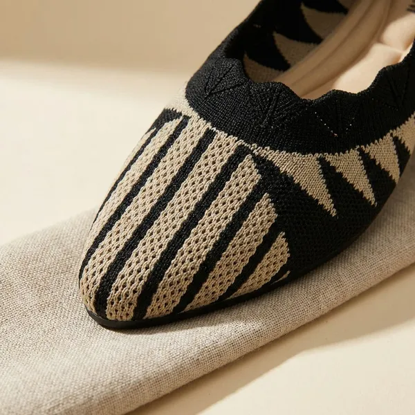 Black_Trendy_Knitted_Ballerina_Flats_For_Women_With_Flexible_Sole_And_Breathable_Comfort