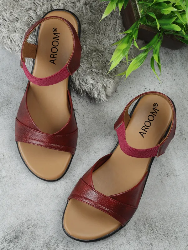 Red_Elegant_Womens_Comfort_Sandal_With_Soft_Cushion_Insole_For_Daily_And_Casual_Wear