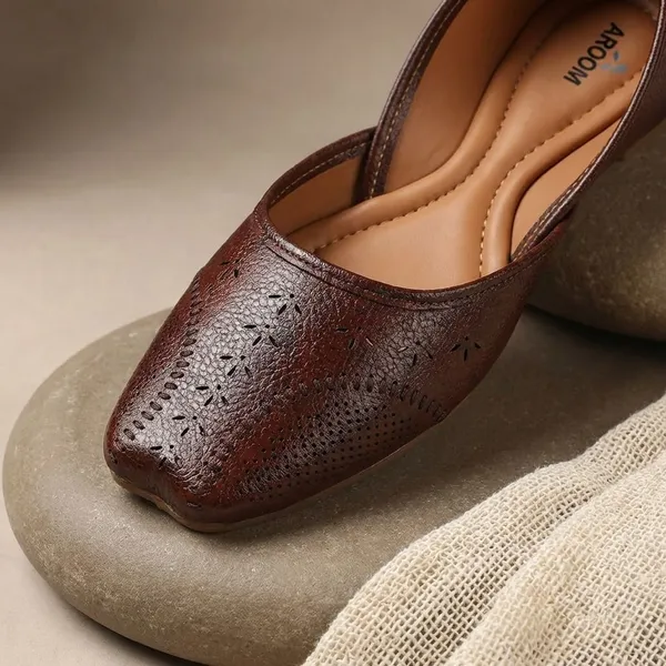 Brown_Traditional_Handcrafted_Leather_Juttis_Heel_Featuring_A_Square_Toe_Design,_Intricate_Perforations,_And_A_Rich_Brown_Finish_For_Ethnic_Elegance